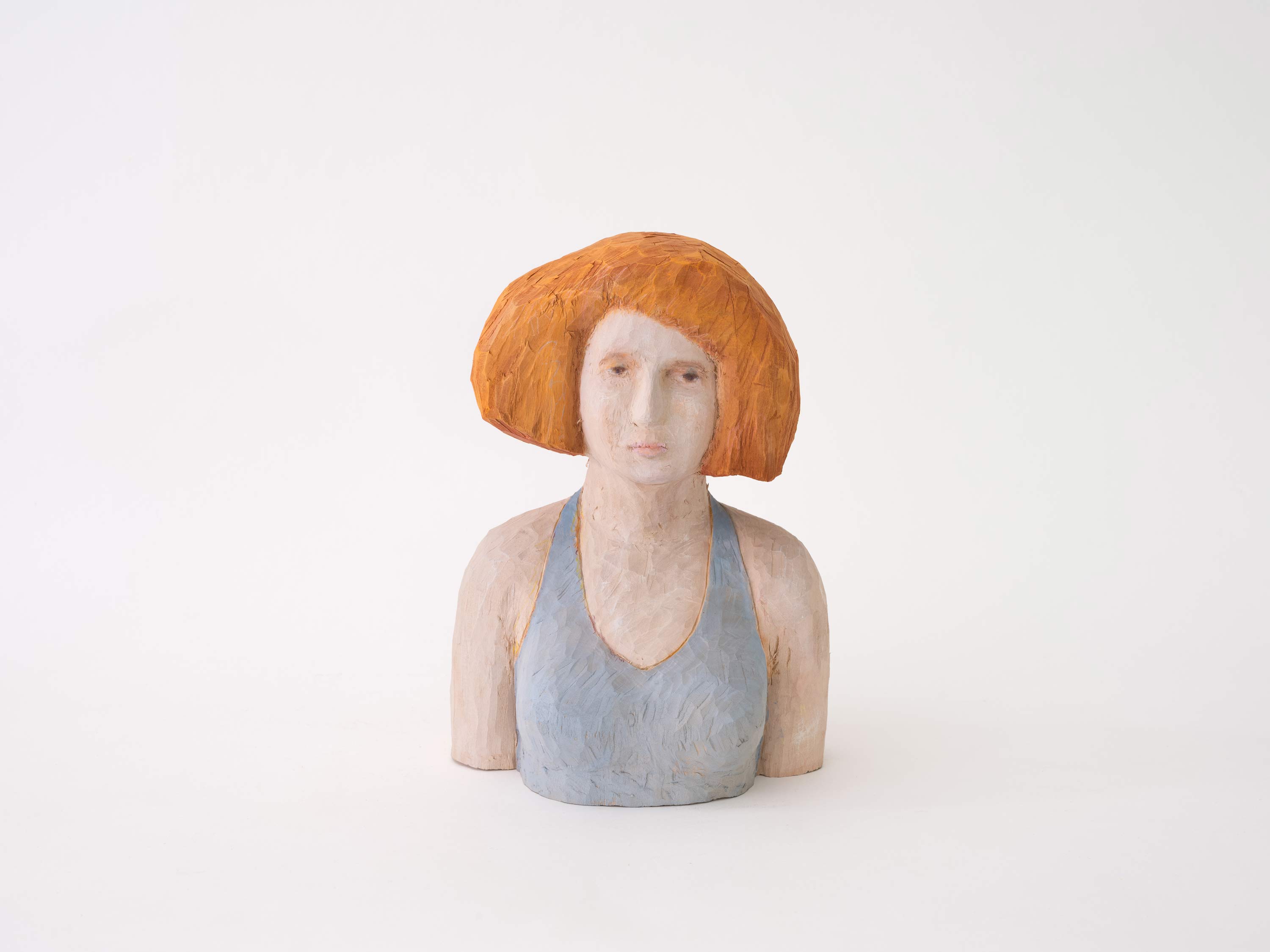 Holzskulptur von Ursula Bucher mit dem Titel: Vera